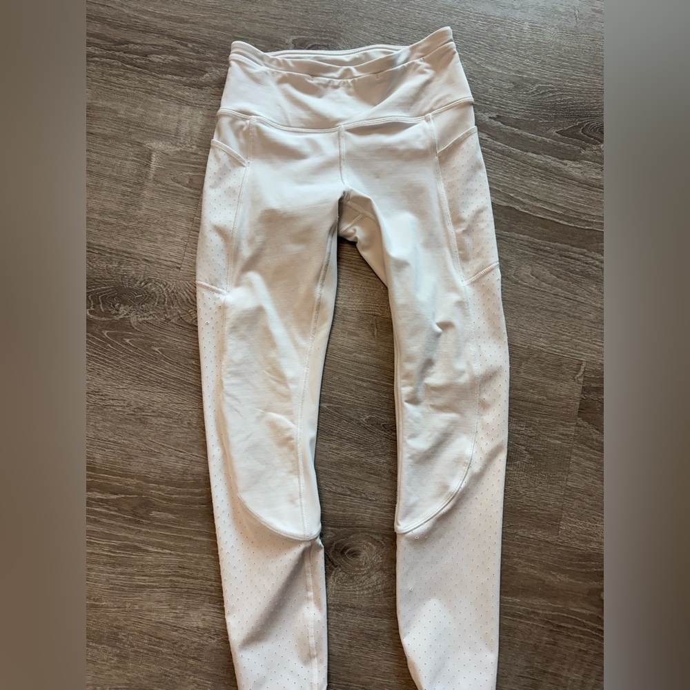 Lululemon White Leggings with Zipper Pocket